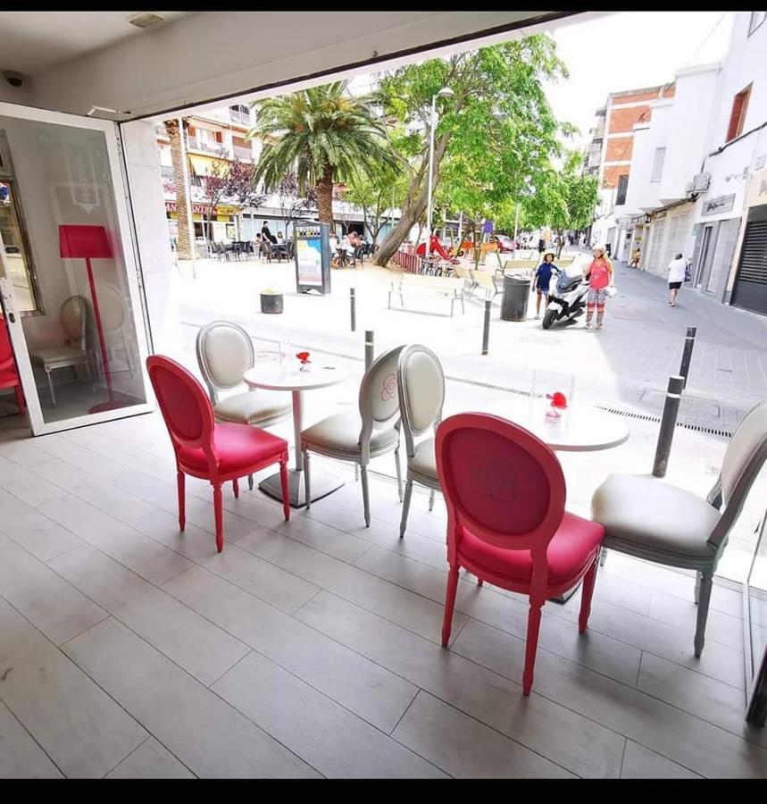 H Bella Mar Roses Hotel Екстериор снимка